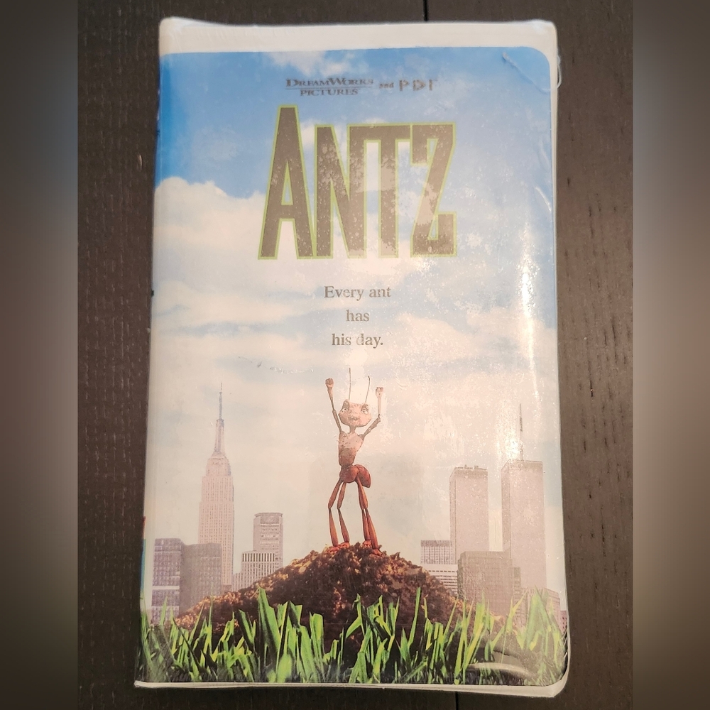 New Sealed Antz Movie DreamWorks VHS TAPE 1998 Vintage Rare